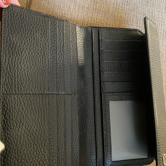 Gucci Conventional Wallet - Picture 3 of 7